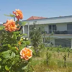 Toso Genussreich Guest house 3*