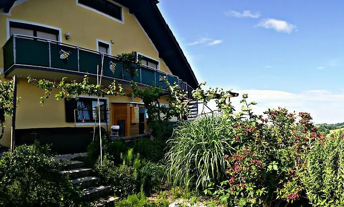 Weingut Winzerzimmer Toso Gasthof 4*